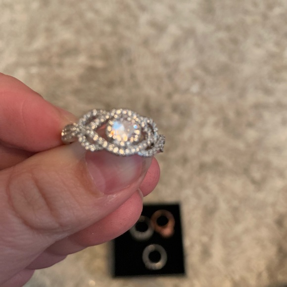 Costume Jewelry bundle - Picture 5 of 13